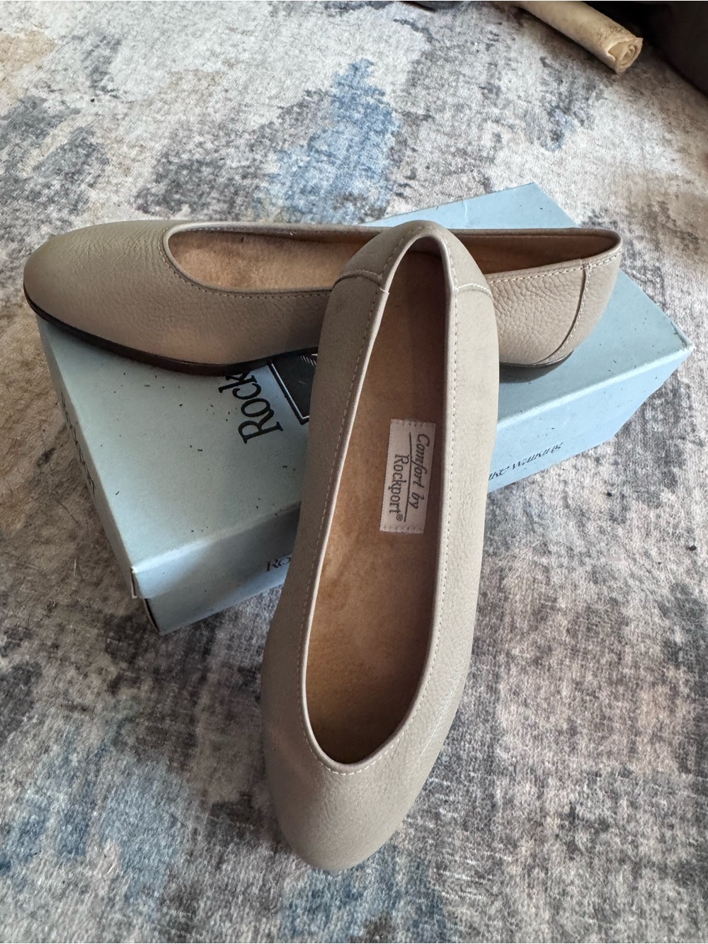 Rockport Women's Taupe Flats